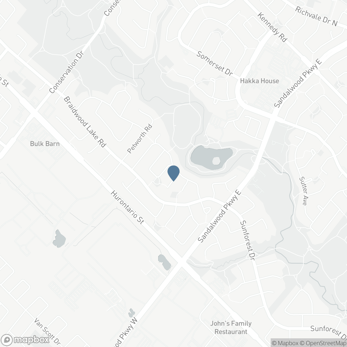 4 LAWNVIEW COURT, Brampton, Ontario L6Z 1S7
